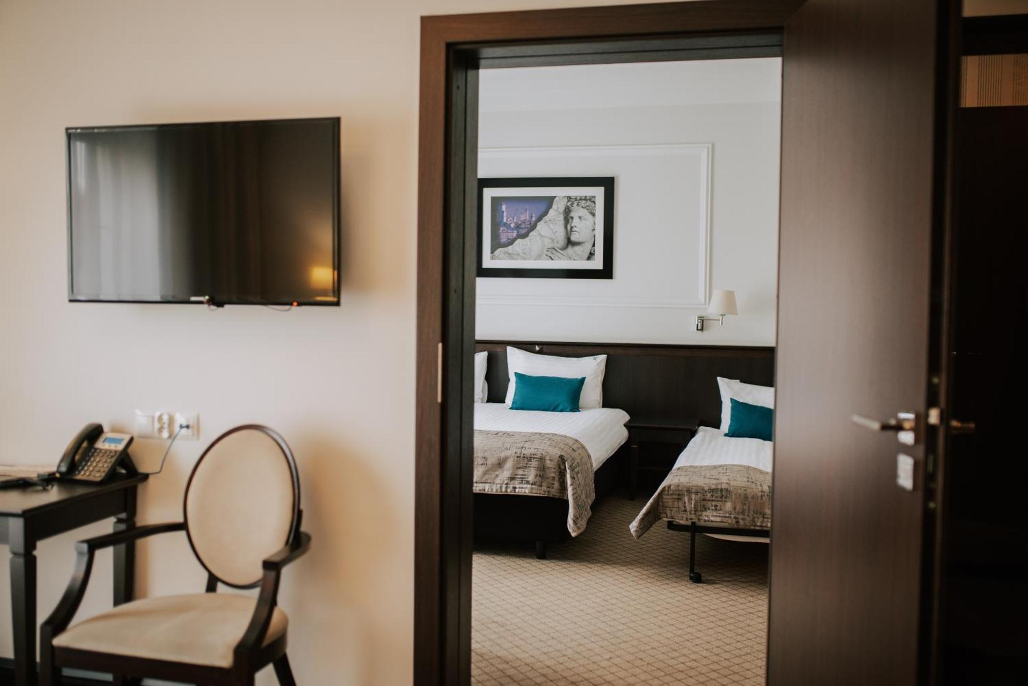 Włoszakowice Hotel Toscania מראה חיצוני תמונה
