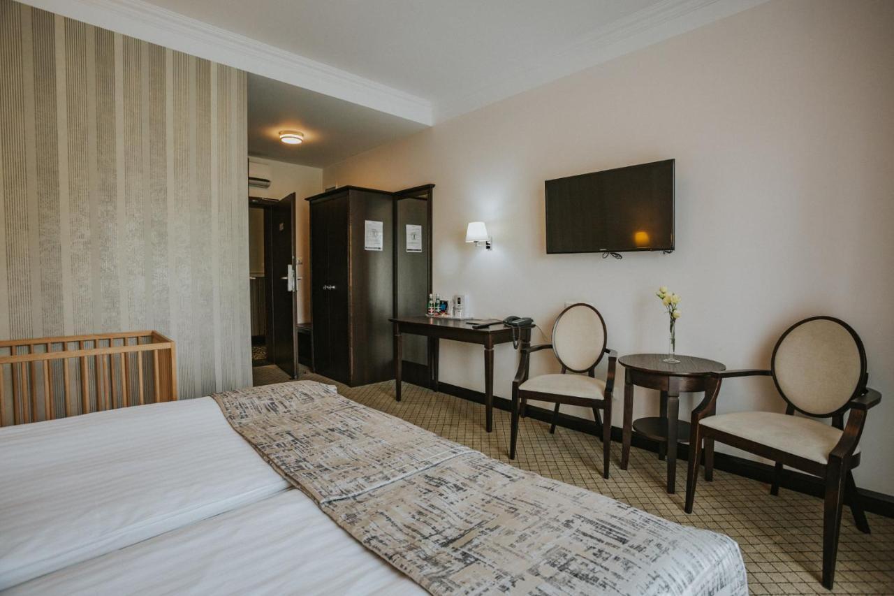 Włoszakowice Hotel Toscania מראה חיצוני תמונה